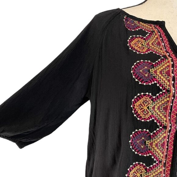 Skies are Blue Long Sleeve Embroidered Detail Blouse - Picture 3 of 12